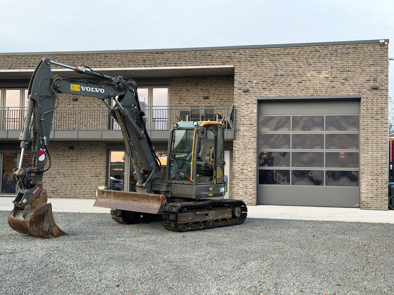 Volvo ECR 88 D Verstellauslger OQ Oilquick - Miniekskavaator: pilt 1 Volvo ECR 88 D Verstellauslger OQ Oilquick - Miniekskavaator: pilt 1