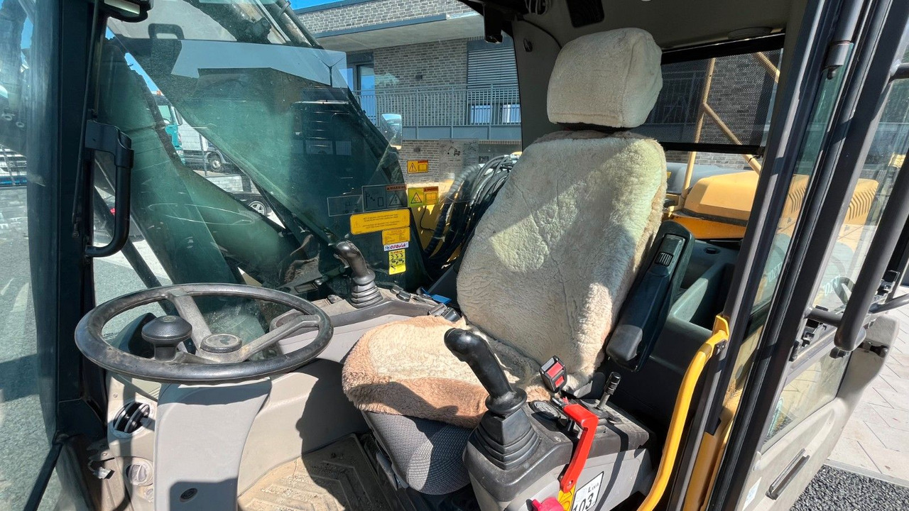 Volvo EW180D 20500 Kg Verstellausleger OilQuick - Ratastel ekskavaator: pilt 5 Volvo EW180D 20500 Kg Verstellausleger OilQuick - Ratastel ekskavaator: pilt 5