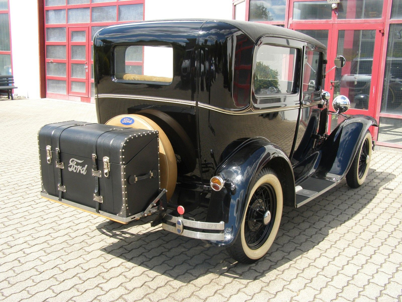 Ford MODELL A / TUDOR + H-Kennzeichen - Sedaan: pilt 2 Ford MODELL A / TUDOR + H-Kennzeichen - Sedaan: pilt 2