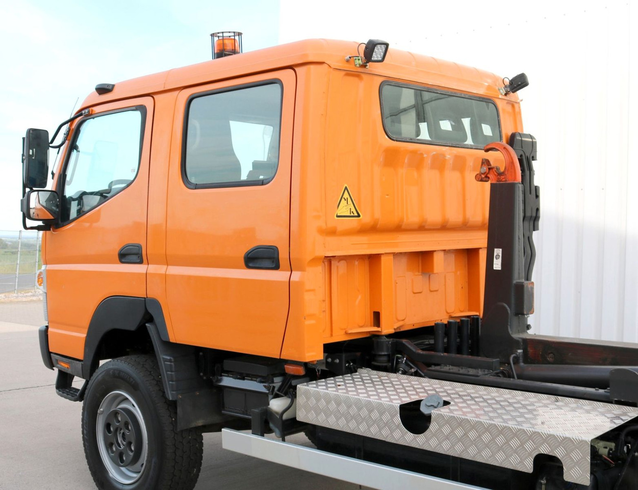 Mitsubishi CANTER 6C180 DOKA 4x4 KLIMA WINDE Standhz. 37tkm - Kabiinišassiiga veoauto: pilt 5 Mitsubishi CANTER 6C180 DOKA 4x4 KLIMA WINDE Standhz. 37tkm - Kabiinišassiiga veoauto: pilt 5