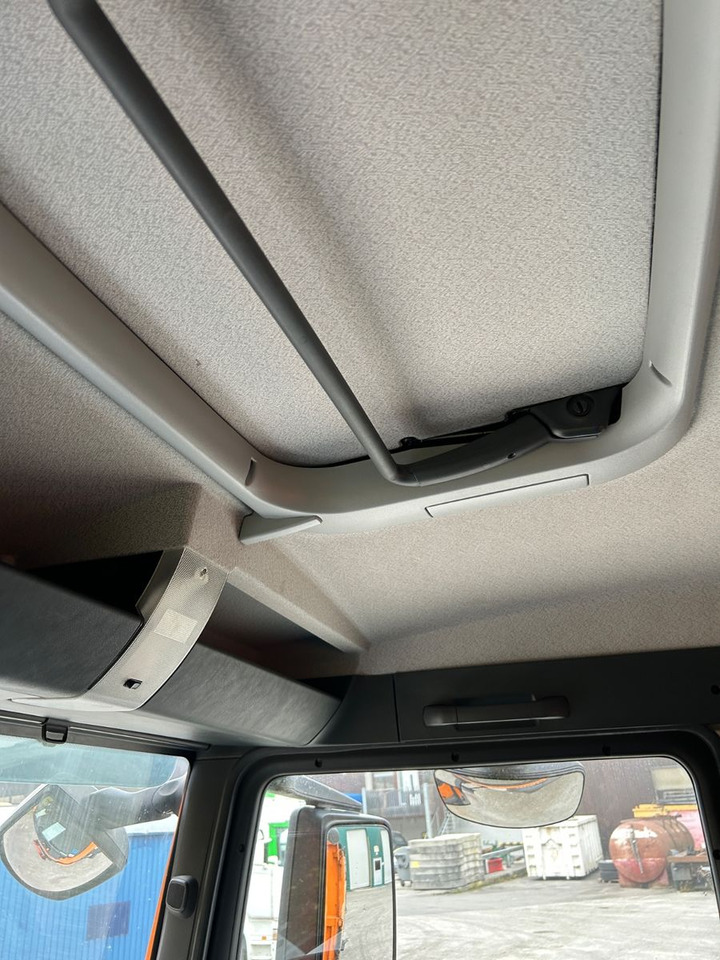 Kallurauto, Kraanaga veoauto MAN TGS 33.400 6x4 Kipper Palfinger 22002: pilt 17 Kallurauto, Kraanaga veoauto MAN TGS 33.400 6x4 Kipper Palfinger 22002: pilt 17