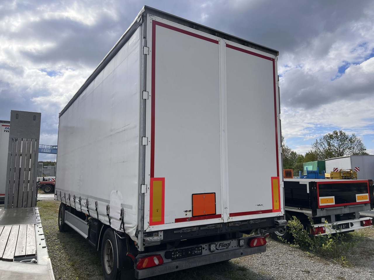 2 Achs Jumbo- Planen, Mega, durchladbar - Tenthaagis: pilt 4 2 Achs Jumbo- Planen, Mega, durchladbar - Tenthaagis: pilt 4