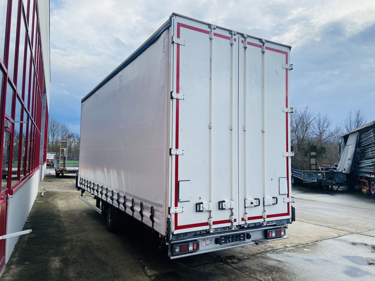 Ackermann Z-KA-F10.5/7,6 1 Achs Planenanhänger 10,5 t GG - Furgoonjärelhaagis: pilt 4 Ackermann Z-KA-F10.5/7,6 1 Achs Planenanhänger 10,5 t GG - Furgoonjärelhaagis: pilt 4