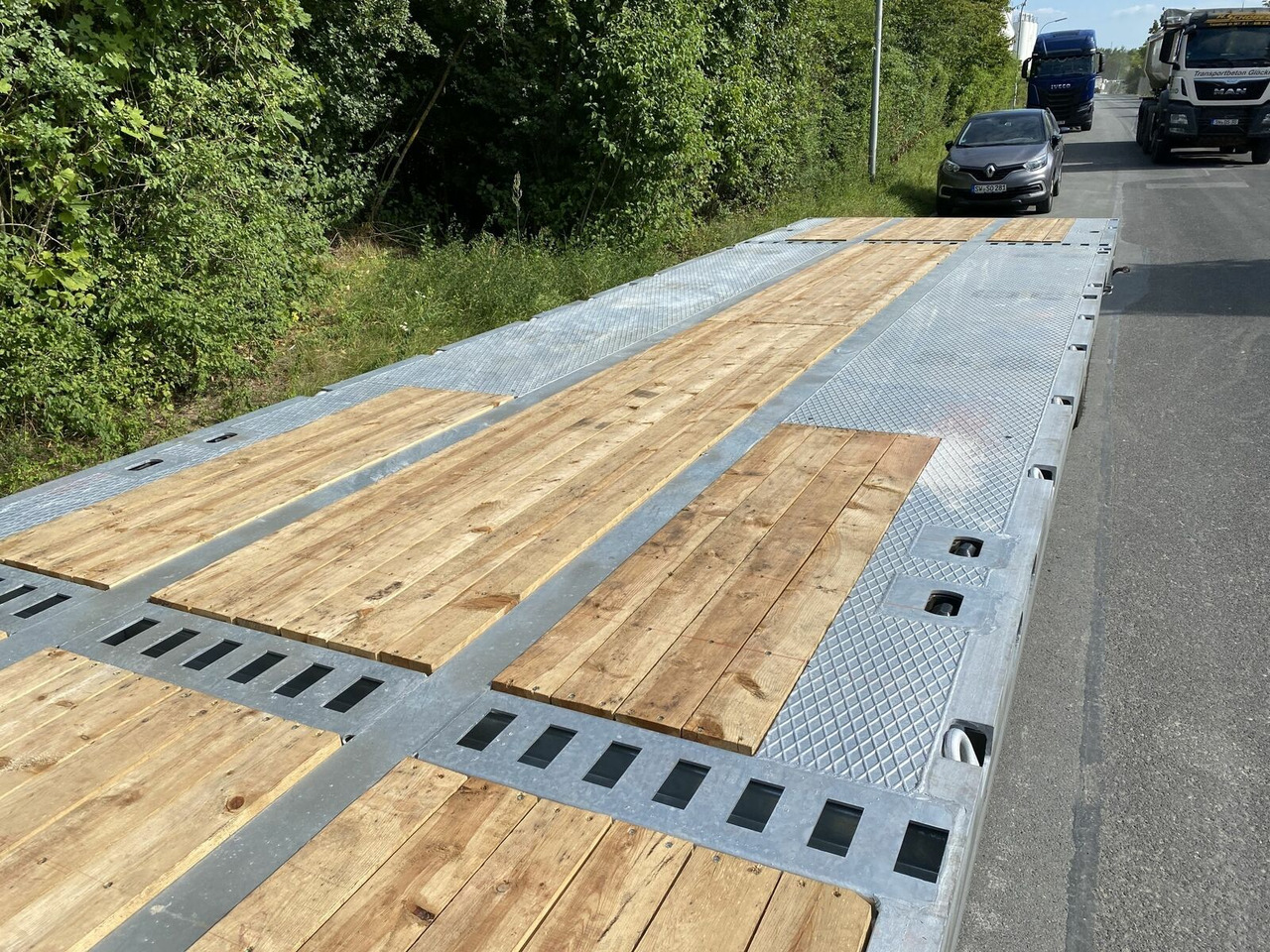 Möslein 3 Achs Satteltieflader Plato 45 t GGfür Fertigt - Madal platvormpoolhaagis: pilt 4 Möslein 3 Achs Satteltieflader Plato 45 t GGfür Fertigt - Madal platvormpoolhaagis: pilt 4