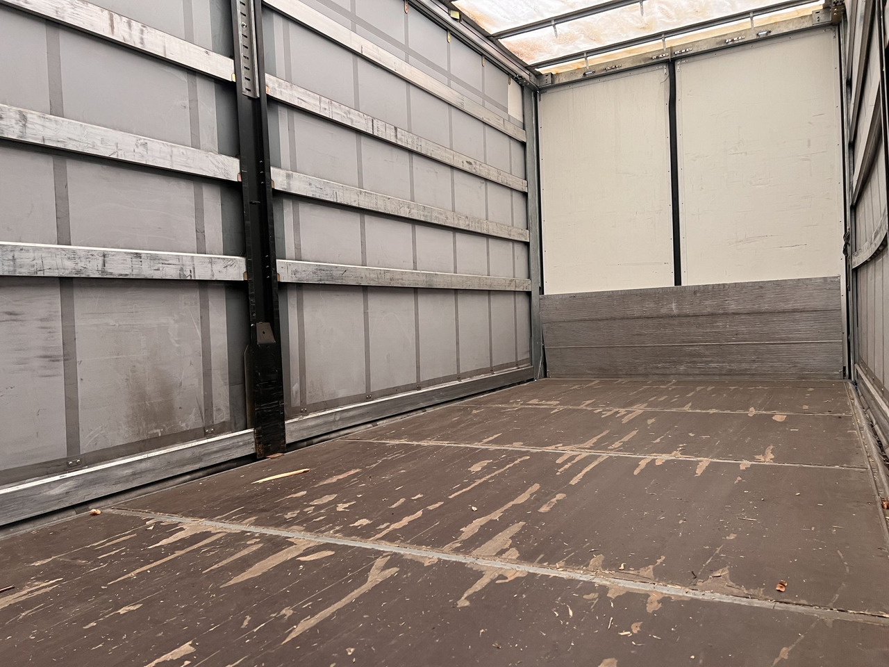 Tenthaagis Möslein TPF 11-D Schwebheim Tandem- Planenanhänger Durchladen: pilt 6 Tenthaagis Möslein TPF 11-D Schwebheim Tandem- Planenanhänger Durchladen: pilt 6