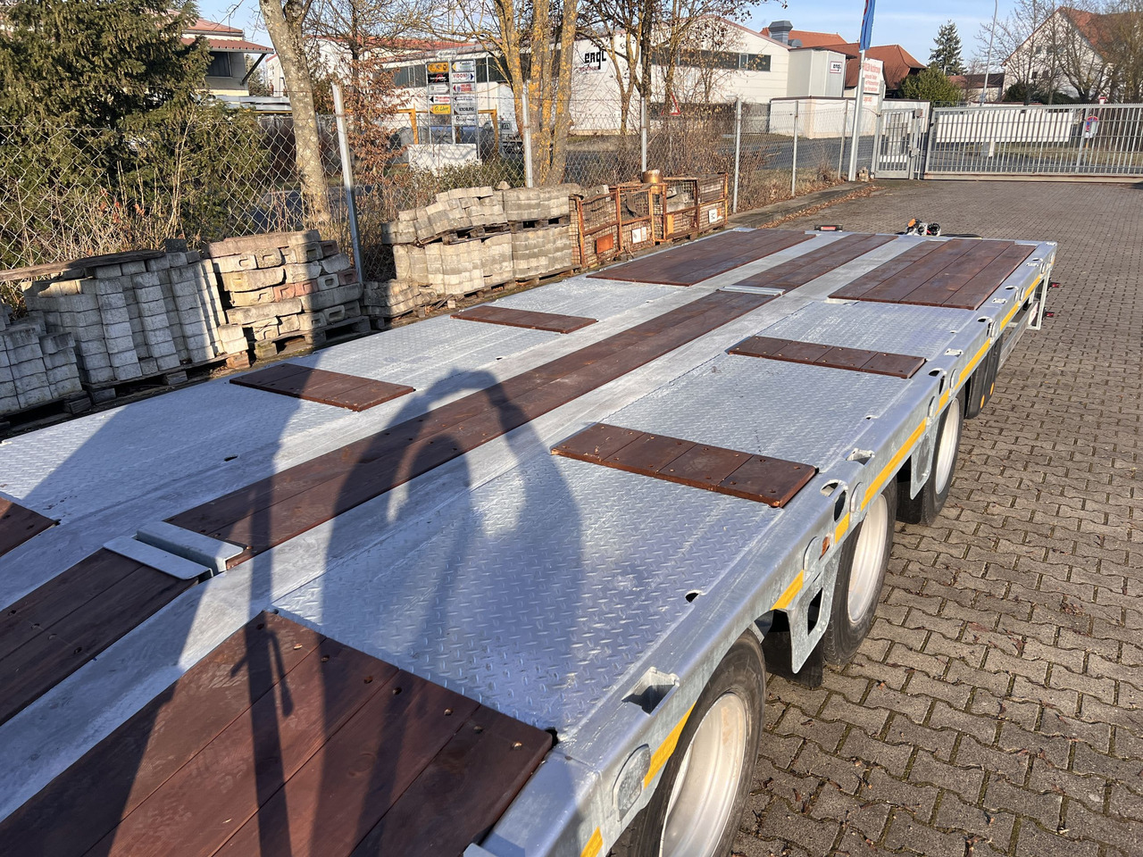 Uus Madal platvorm järelhaagis transporditavad ained rasketehnika Möslein TT 34 Zugrohr Gerade  34 t GG Tridem- Tieflader 3 Achs, gelenktNeufahrzeug: pilt 8