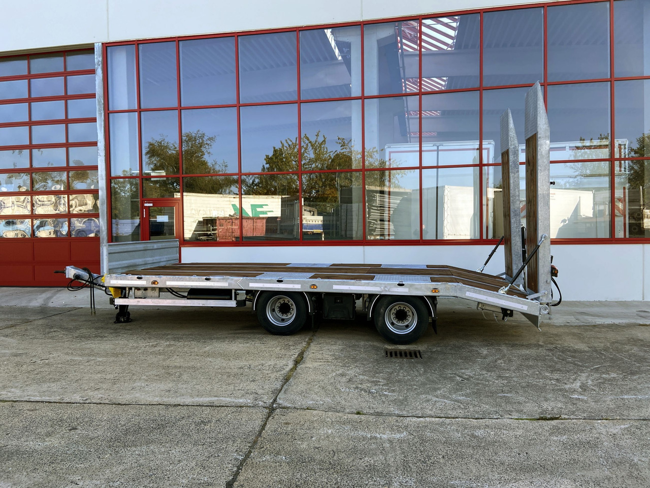 Möslein TT21-6,5 hydr 21 t Tandemtieflader, hydr. Rampen, NEU - Madal platvorm järelhaagis: pilt 5 Möslein TT21-6,5 hydr 21 t Tandemtieflader, hydr. Rampen, NEU - Madal platvorm järelhaagis: pilt 5