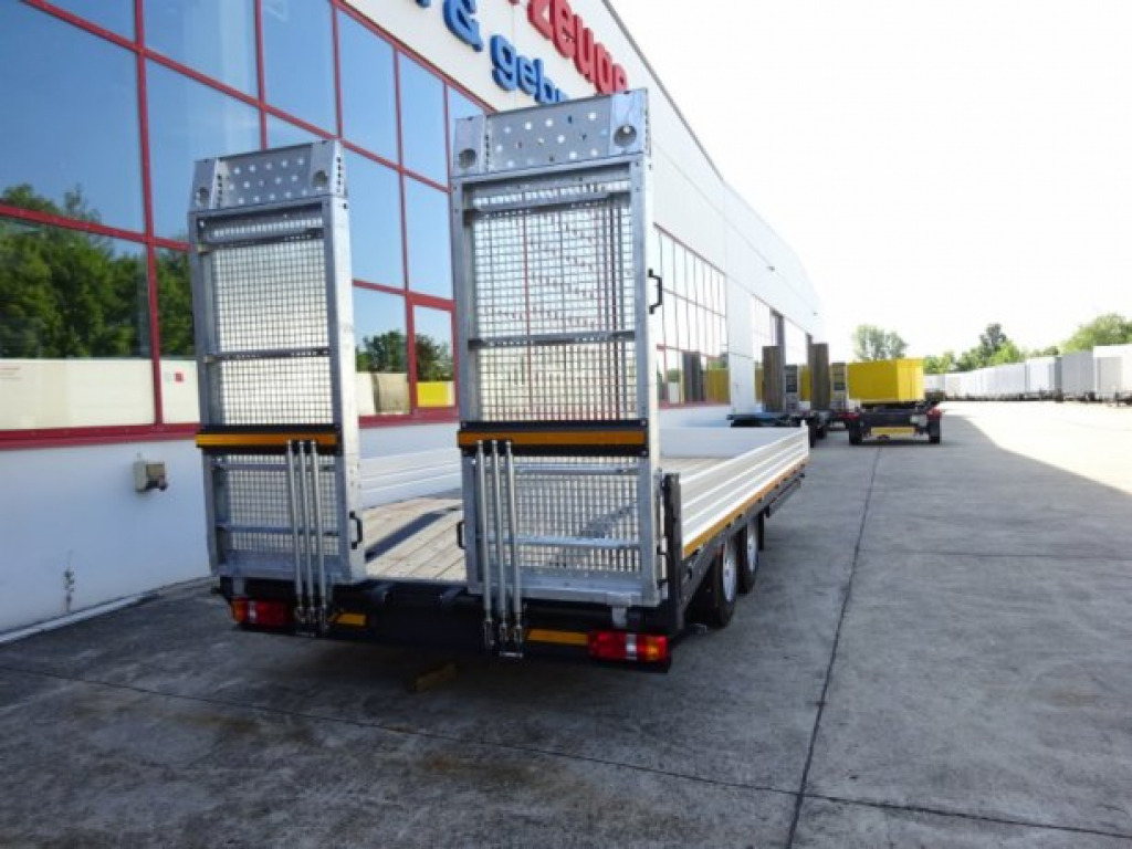 Möslein TTT 13 6,2 BR Weiß Neuer 13 t GG Tandemtieflader mit Breiten Rampen - Madal platvorm järelhaagis: pilt 4 Möslein TTT 13 6,2 BR Weiß Neuer 13 t GG Tandemtieflader mit Breiten Rampen - Madal platvorm järelhaagis: pilt 4