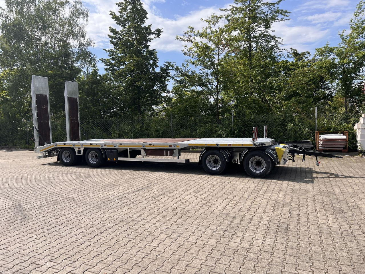 Möslein neuer 4 Achs Tieflader gerade hydraulischen Ram - Madal platvorm järelhaagis: pilt 5 Möslein neuer 4 Achs Tieflader gerade hydraulischen Ram - Madal platvorm järelhaagis: pilt 5