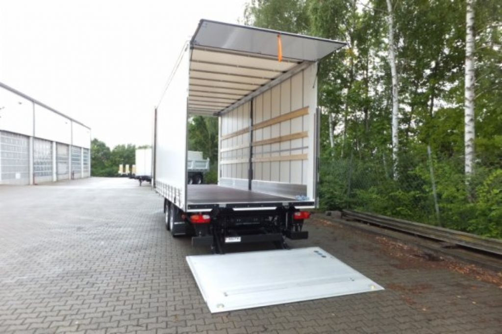 Möslein neuer Planenanhänger, Ladebordwand + Durchladba - Tenthaagis: pilt 4 Möslein neuer Planenanhänger, Ladebordwand + Durchladba - Tenthaagis: pilt 4