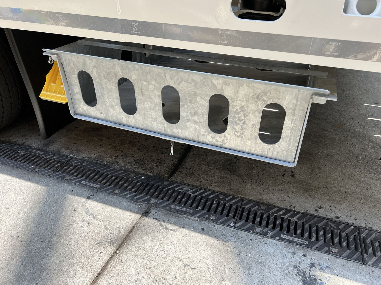 Müller Mitteltal Staufach für Alu- Rampen - Madal platvormpoolhaagis: pilt 2 Müller Mitteltal Staufach für Alu- Rampen - Madal platvormpoolhaagis: pilt 2