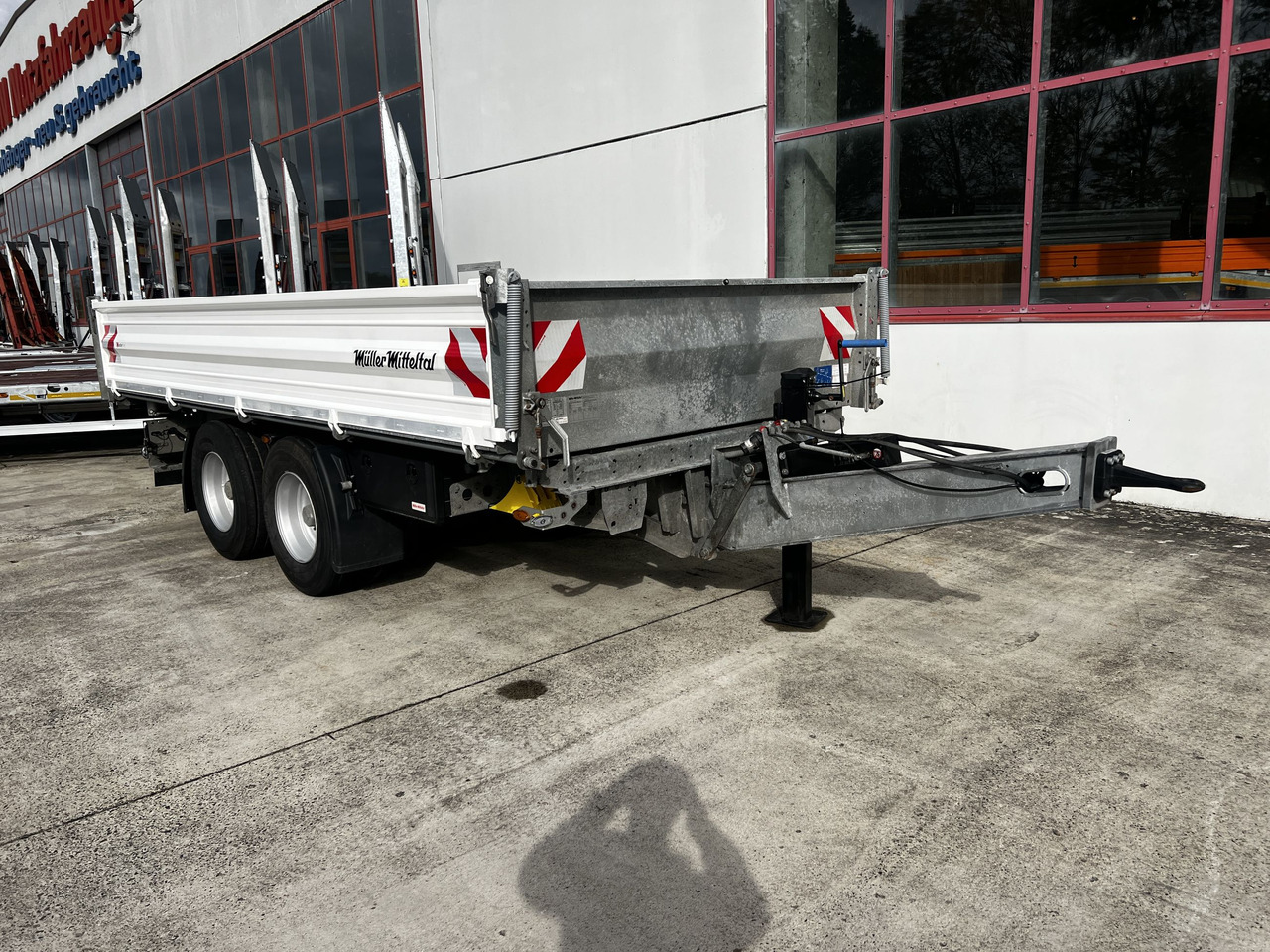 Müller Mitteltal TA-2 14,4 t Tandemkipper- Tieflader Breitbereifung NEUWERTIG - Kalluri järelhaagis: pilt 3 Müller Mitteltal TA-2 14,4 t Tandemkipper- Tieflader Breitbereifung NEUWERTIG - Kalluri järelhaagis: pilt 3