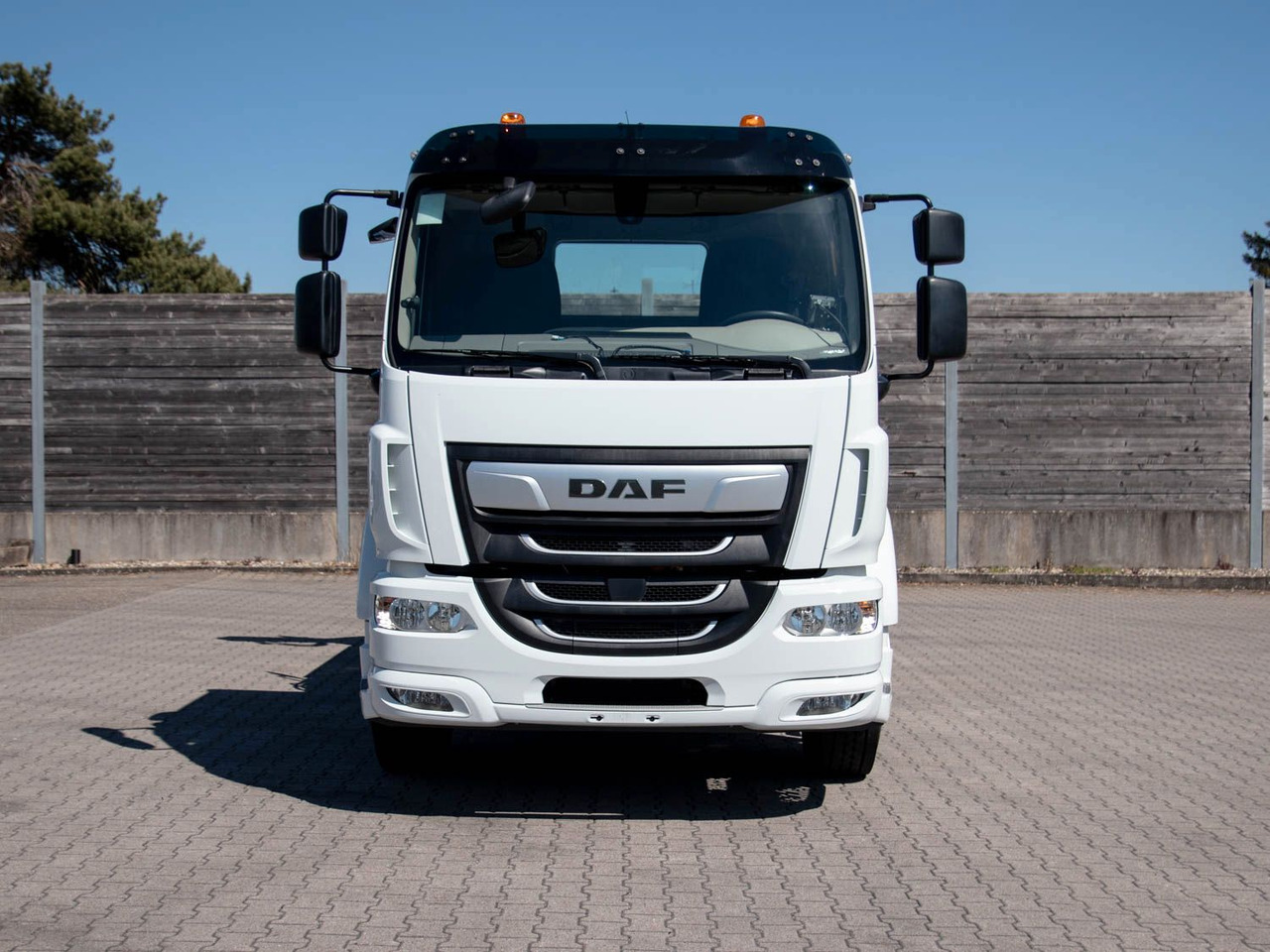 DAF FA LF 310 19t Absetzkipper VDL - Kallurauto: pilt 2 DAF FA LF 310 19t Absetzkipper VDL - Kallurauto: pilt 2