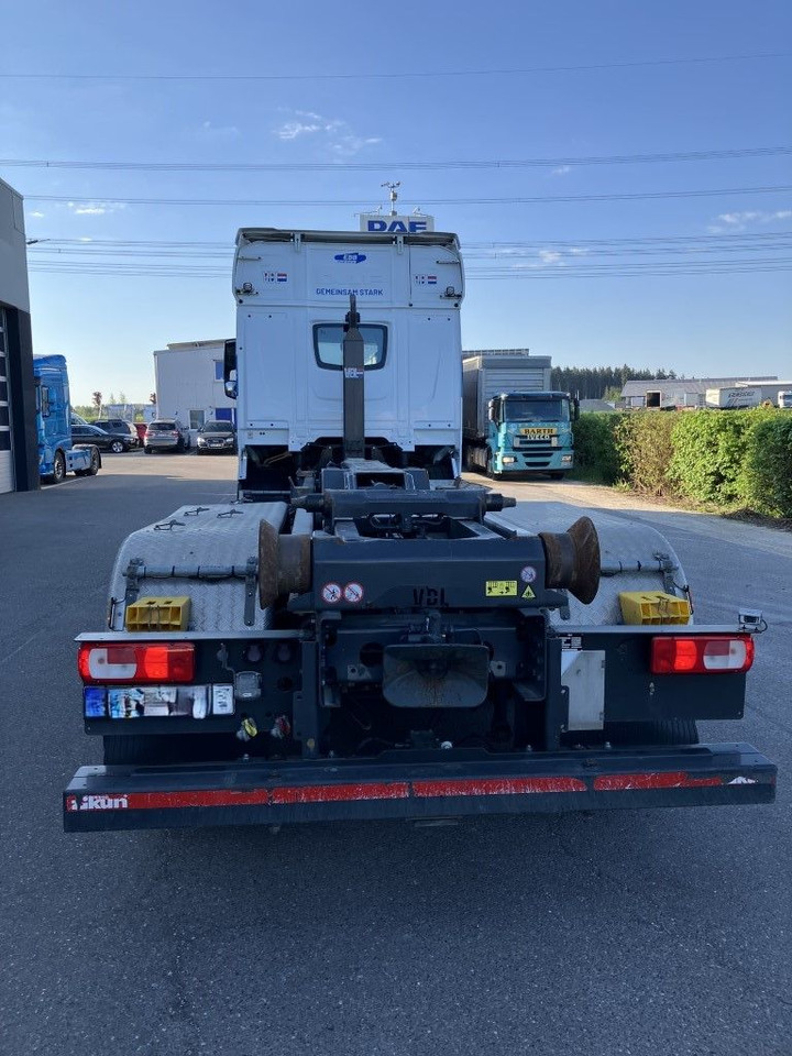 DAF FAN XF 480 mit VDL Abrollkipper DAF FAN XF 480 mit VDL Abrollkipper - Konkstõstukiga veoauto: pilt 5 DAF FAN XF 480 mit VDL Abrollkipper DAF FAN XF 480 mit VDL Abrollkipper - Konkstõstukiga veoauto: pilt 5