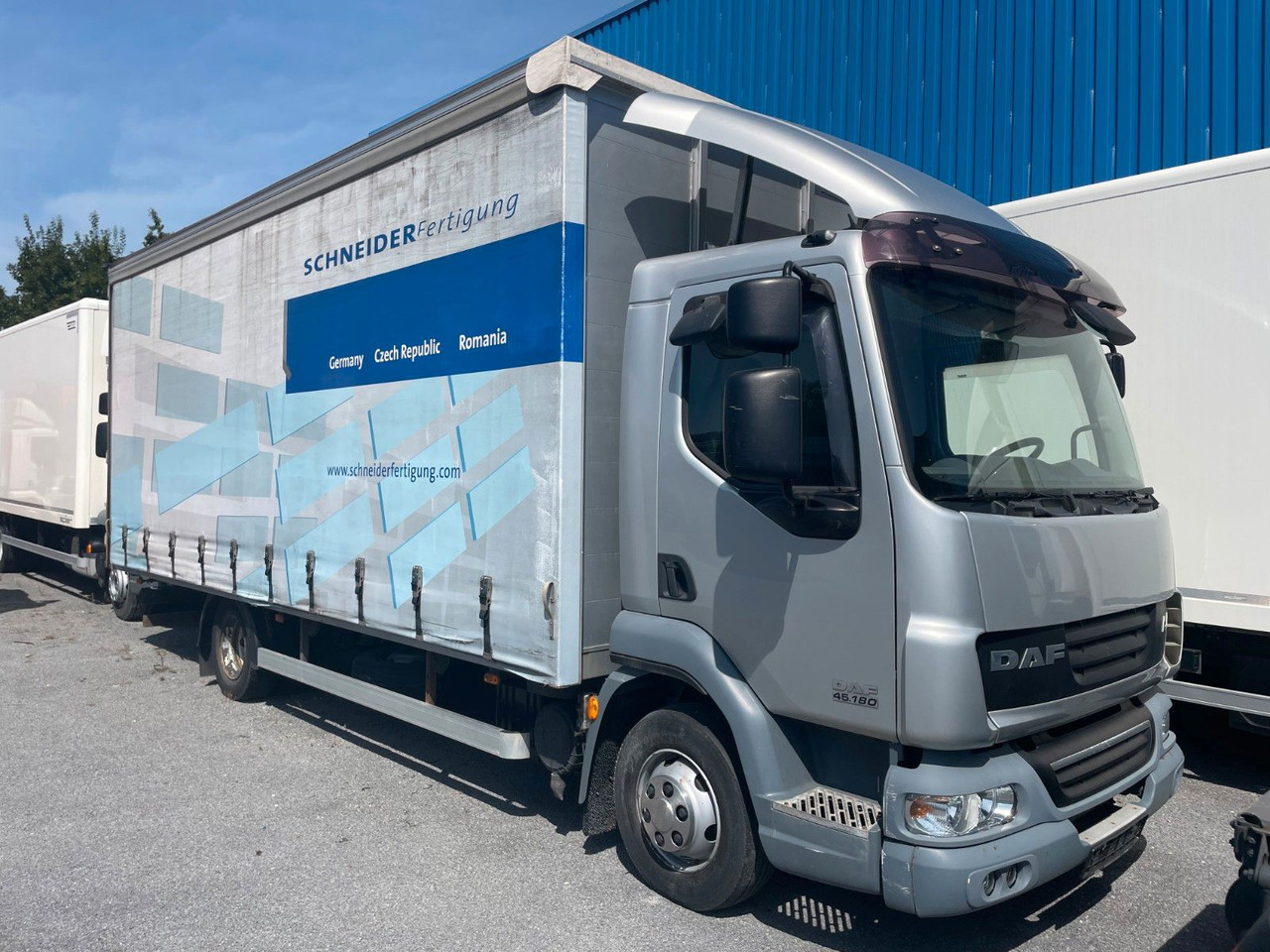 DAF LF45.180 - Tent tarbesõiduk: pilt 1 DAF LF45.180 - Tent tarbesõiduk: pilt 1