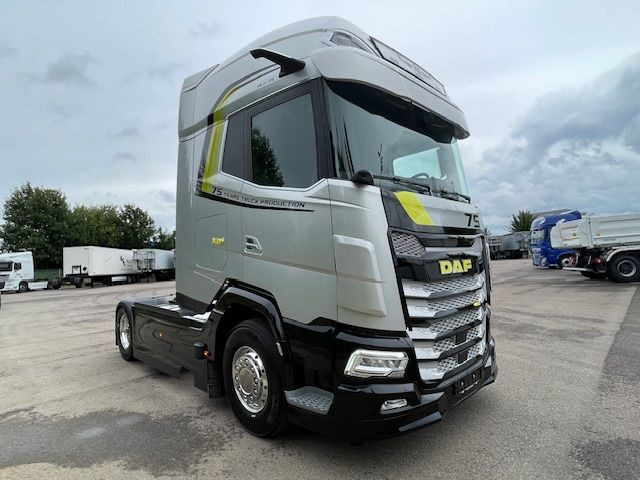 DAF XG+ 480 FT 75 Jahre DAF Edition "Limitiert" DAF XG+ 480 FT 75 Jahre DAF Edition - Sadulveok: pilt 1 DAF XG+ 480 FT 75 Jahre DAF Edition "Limitiert" DAF XG+ 480 FT 75 Jahre DAF Edition - Sadulveok: pilt 1