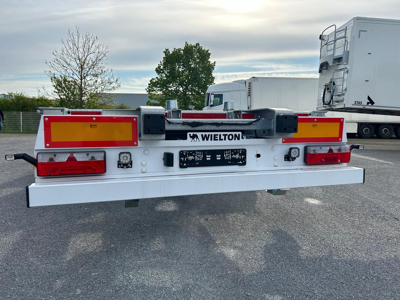 Uus Konteinerveduk/ Tõstuk järelhaagis Wielton BDF Anhänger VOLUME Abstellhöhe 920-1020 mm Wielton BDF Anhänger VOLUME Abstellhöhe 920-1020 mm: pilt 8