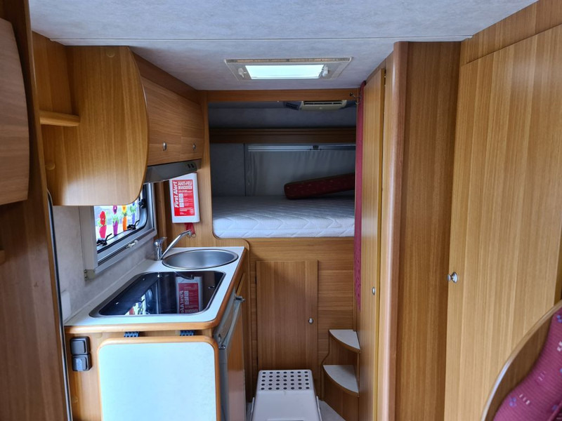 Poolintegreeritud matkaauto Ford CAMPER FORD RIMOR SPA: pilt 10
