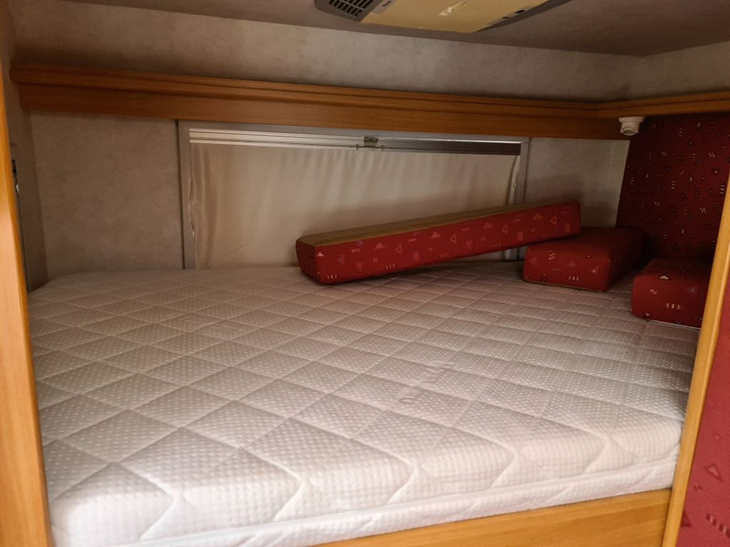 Poolintegreeritud matkaauto Ford CAMPER FORD RIMOR SPA: pilt 12