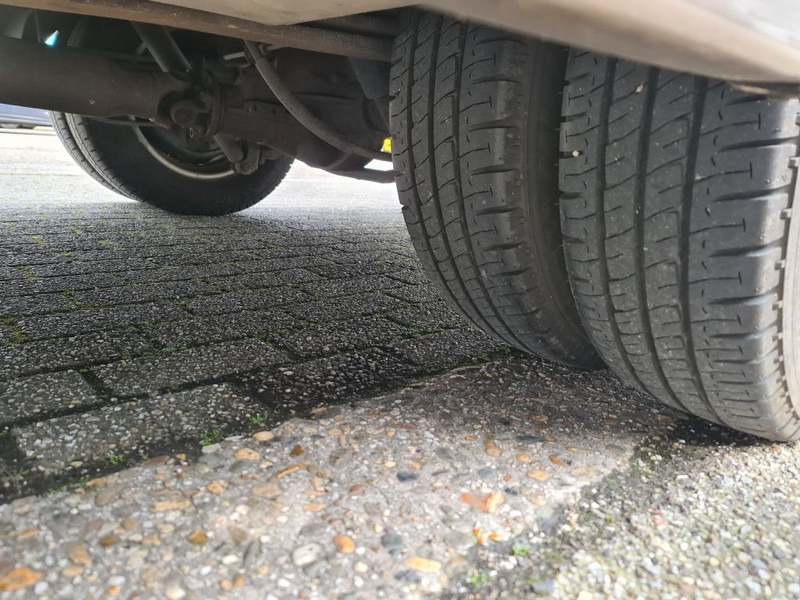 Ford CAMPER FORD RIMOR SPA - Poolintegreeritud matkaauto: pilt 4 Ford CAMPER FORD RIMOR SPA - Poolintegreeritud matkaauto: pilt 4