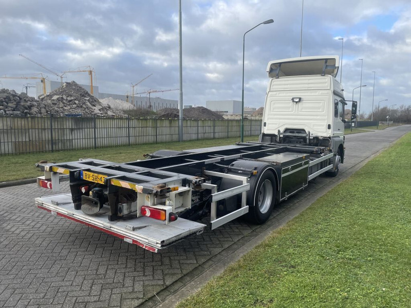 Mercedes-Benz Axor 1829 - Konteinerveduk/ Tõstukiga veoauto: pilt 3 Mercedes-Benz Axor 1829 - Konteinerveduk/ Tõstukiga veoauto: pilt 3