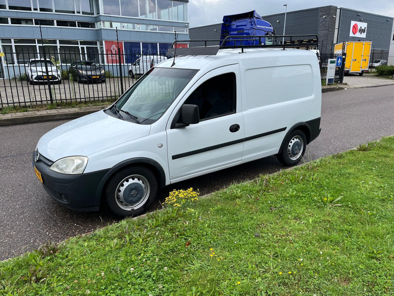 Opel Combo 1.3 CDTI, Airco, Radio, Roofrack - Väike kaubik: pilt 2 Opel Combo 1.3 CDTI, Airco, Radio, Roofrack - Väike kaubik: pilt 2