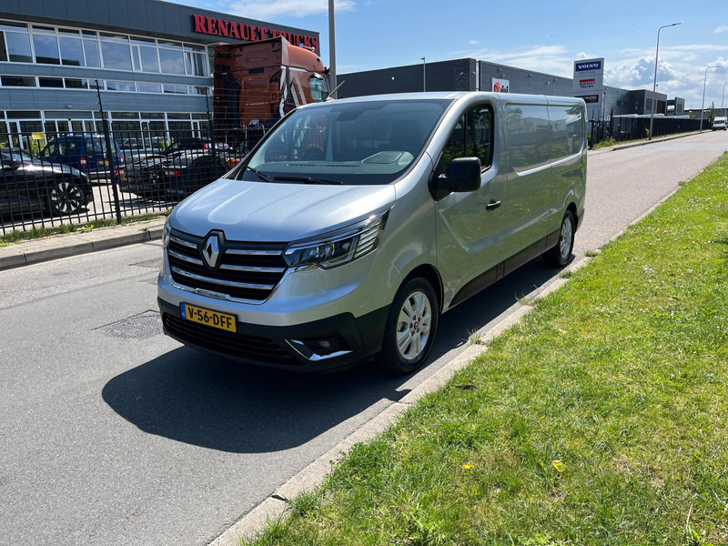 Renault Trafic E-Tech Red L2 H1, Airco, Nav, Camera - Väike kaubik, Elektrikaubik: pilt 3 Renault Trafic E-Tech Red L2 H1, Airco, Nav, Camera - Väike kaubik, Elektrikaubik: pilt 3