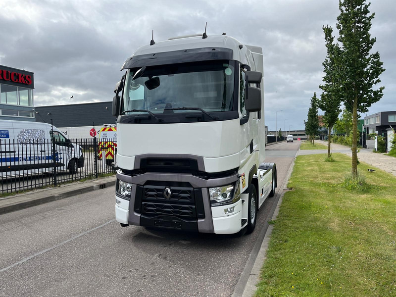 Renault T-13 High 480 T4x2, High Sleeper, Airco, Nav, Camera - Sadulveok: pilt 4 Renault T-13 High 480 T4x2, High Sleeper, Airco, Nav, Camera - Sadulveok: pilt 4