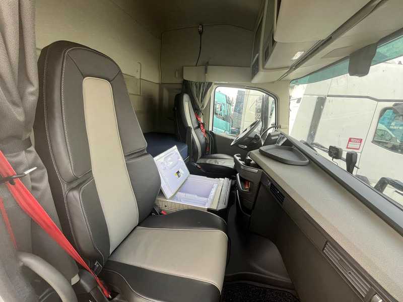 Volvo FH - Sadulveok: pilt 4 Volvo FH - Sadulveok: pilt 4