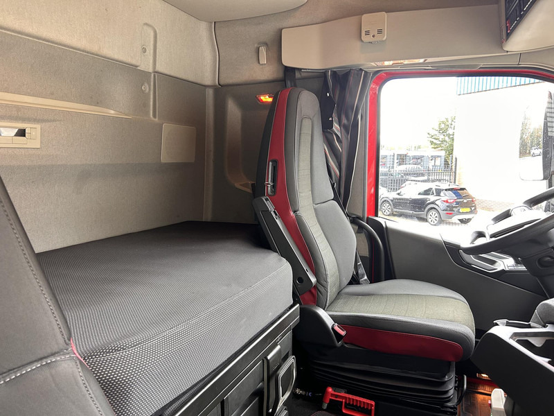 Sadulveok Volvo FH: pilt 12