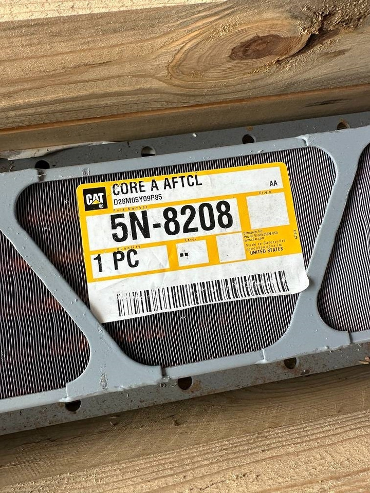 CAT 5N8208 5N-8208 core a after cooler - Radiaator - Ehitusmasinad: pilt 1 CAT 5N8208 5N-8208 core a after cooler - Radiaator - Ehitusmasinad: pilt 1