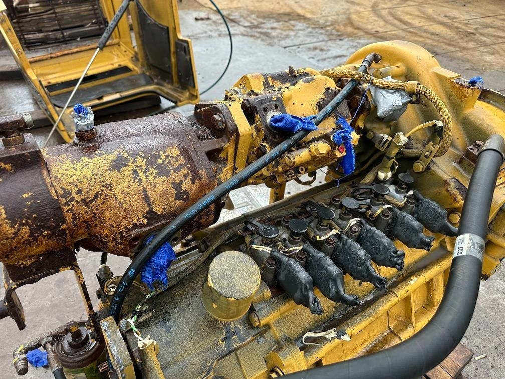 CAT 950 G II hydrolic pump / gearbox - Käigukast - Ehitusmasinad: pilt 2 CAT 950 G II hydrolic pump / gearbox - Käigukast - Ehitusmasinad: pilt 2