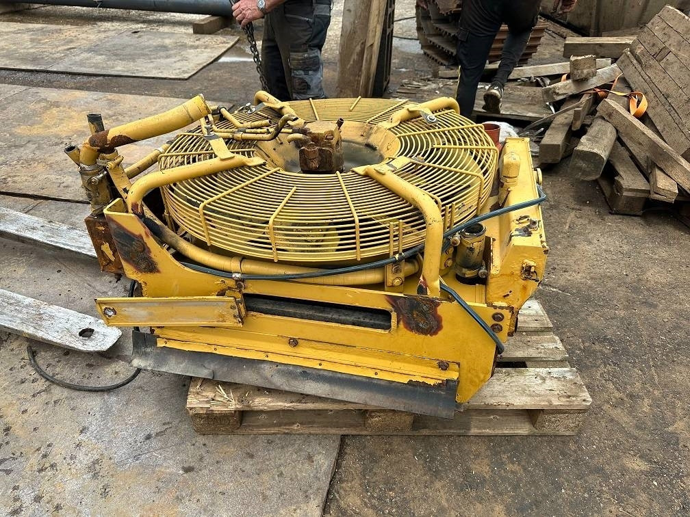 CAT 950g radiator - Radiaator - Ehitusmasinad: pilt 4 CAT 950g radiator - Radiaator - Ehitusmasinad: pilt 4