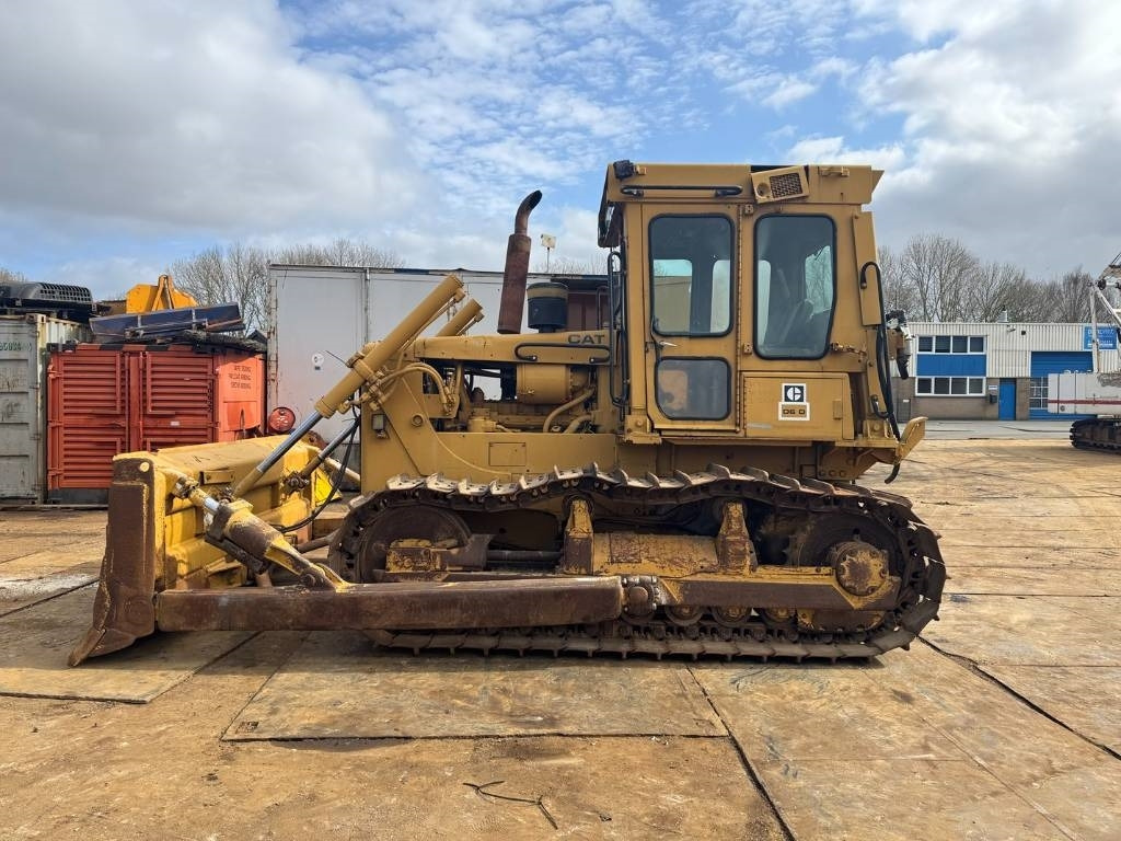 CAT D 6 D - Buldooser: pilt 1 CAT D 6 D - Buldooser: pilt 1