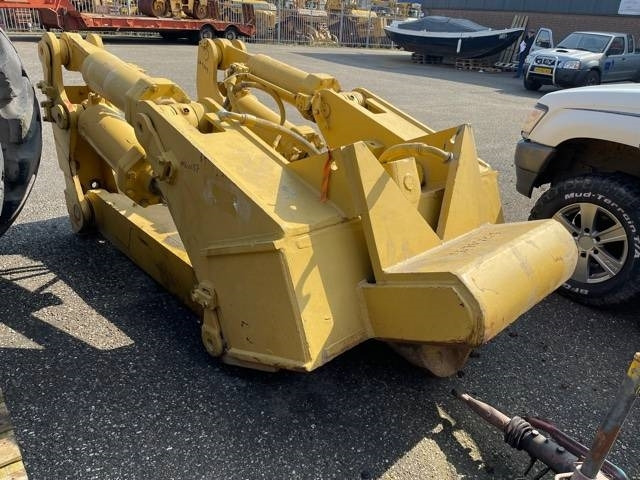 CAT D 8 R Ripper - Kobesti - Ehitusmasinad: pilt 3 CAT D 8 R Ripper - Kobesti - Ehitusmasinad: pilt 3