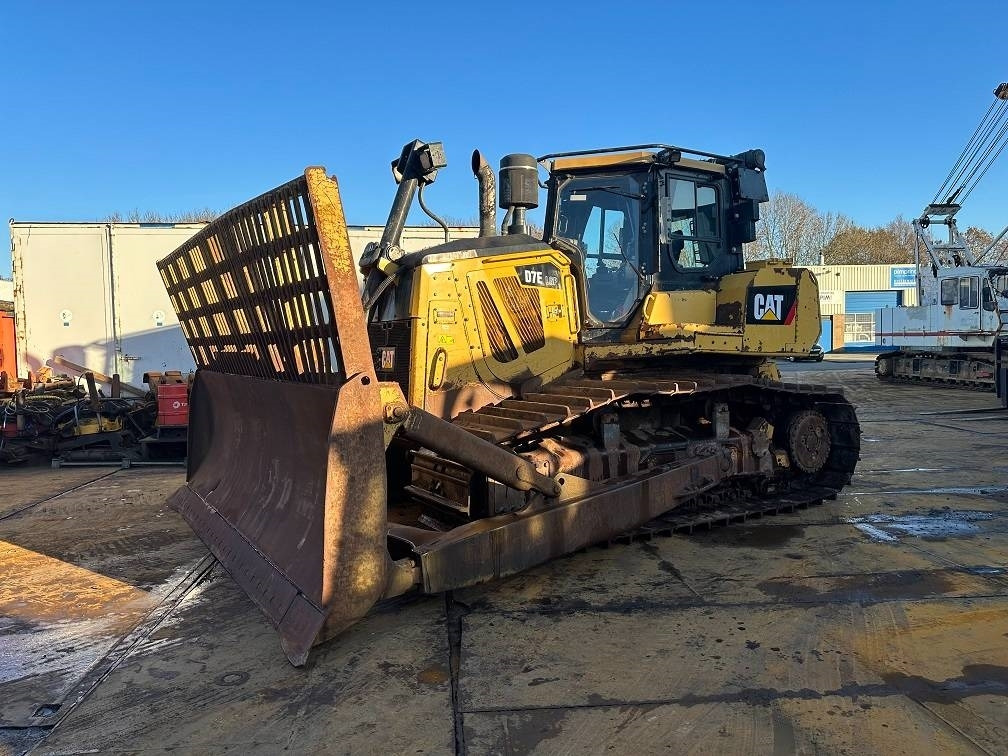 CAT D7E - Buldooser: pilt 1 CAT D7E - Buldooser: pilt 1
