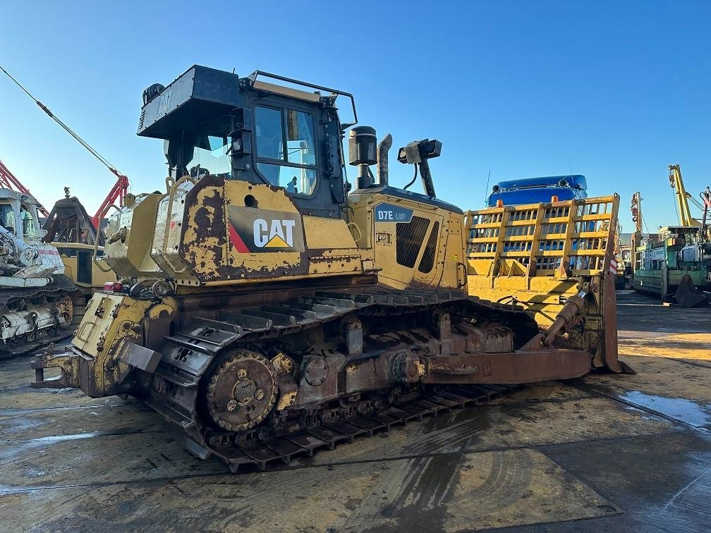 Buldooser CAT D7E: pilt 6