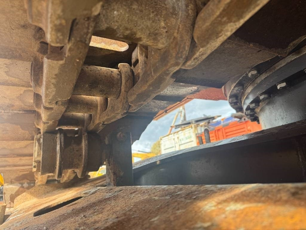 Ekskavaator Doosan DX 300 LC ( 4.690 original hours 18M long reach ): pilt 13