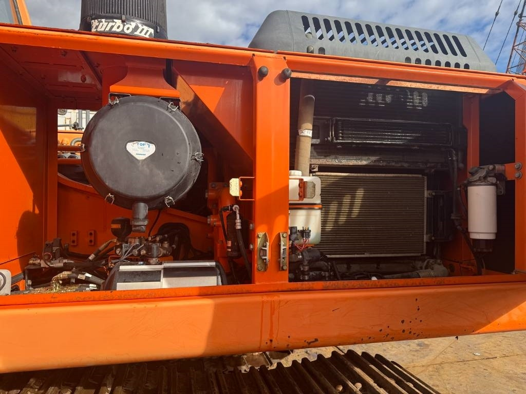Ekskavaator Doosan DX 300 LC ( 4.690 original hours 18M long reach ): pilt 16