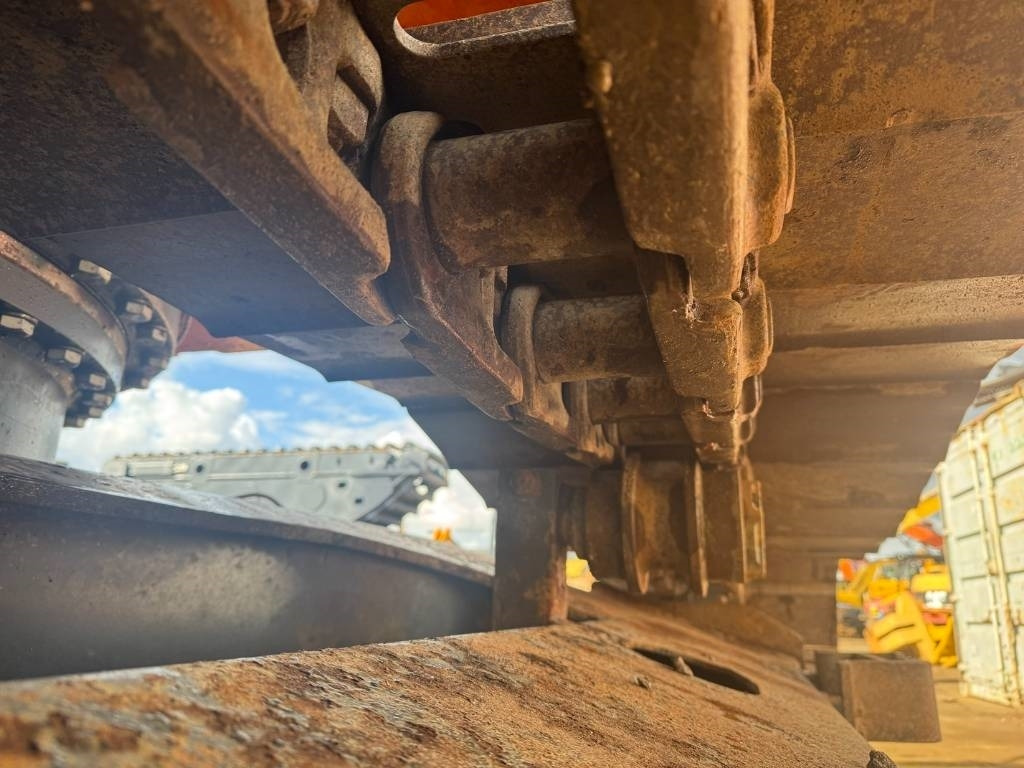 Ekskavaator Doosan DX 300 LC ( 4.690 original hours 18M long reach ): pilt 9