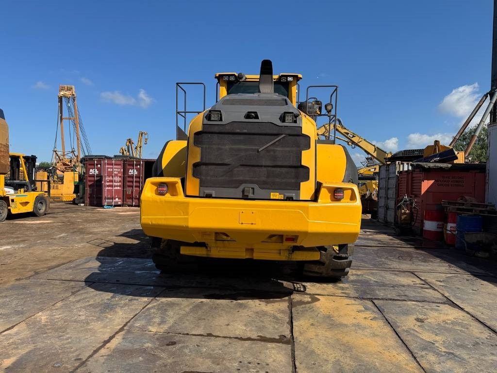 Volvo L 220 H ( WITH NEW TYRES ) - Rataslaadur: pilt 4 Volvo L 220 H ( WITH NEW TYRES ) - Rataslaadur: pilt 4