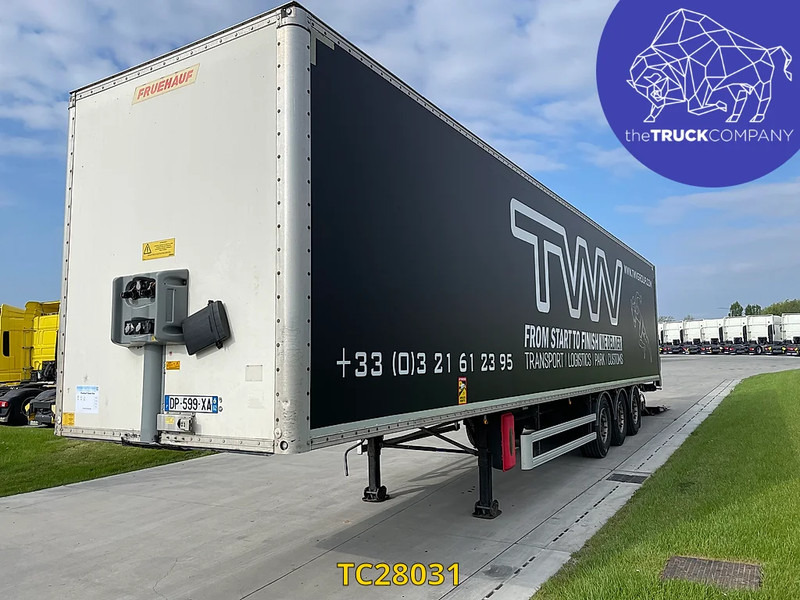 Fruehauf - Furgoonpoolhaagis: pilt 1 Fruehauf - Furgoonpoolhaagis: pilt 1