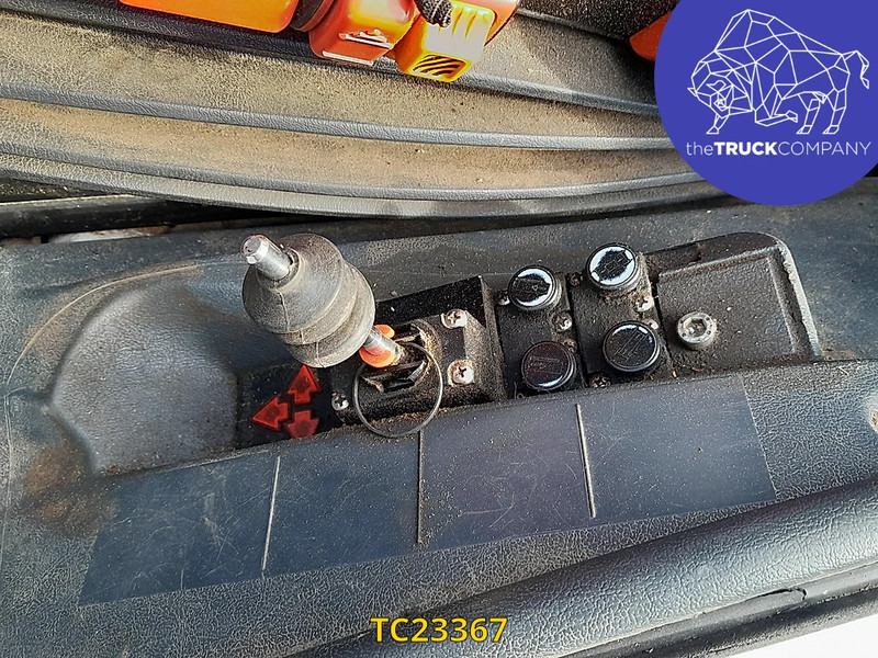 Mercedes-Benz Atego 1217 - Konteinerveduk/ Tõstukiga veoauto: pilt 3 Mercedes-Benz Atego 1217 - Konteinerveduk/ Tõstukiga veoauto: pilt 3