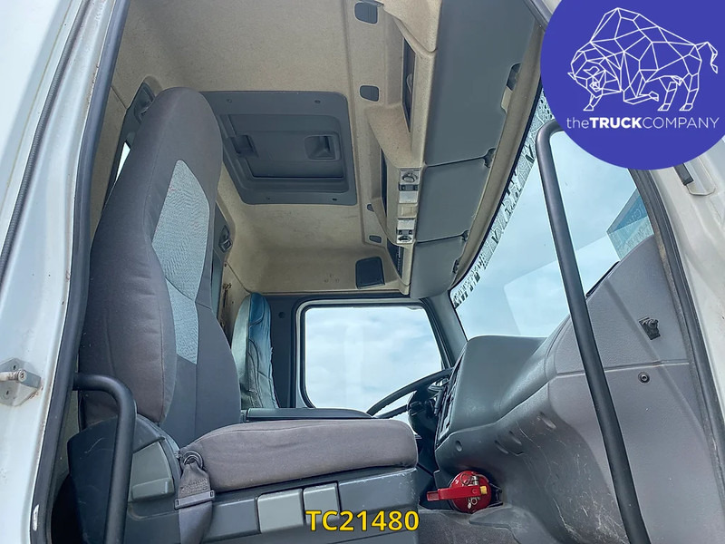 Renault Kerax 370 - Konteinerveduk/ Tõstukiga veoauto: pilt 4 Renault Kerax 370 - Konteinerveduk/ Tõstukiga veoauto: pilt 4