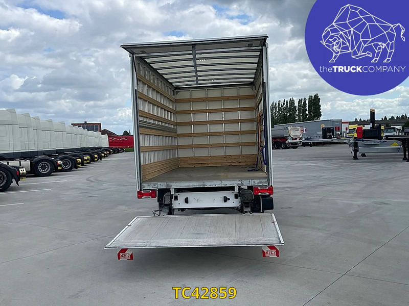 Volkswagen Crafter 2.0 TDI BOX + LIFT - Tarbesõiduk furgoon: pilt 1 Volkswagen Crafter 2.0 TDI BOX + LIFT - Tarbesõiduk furgoon: pilt 1