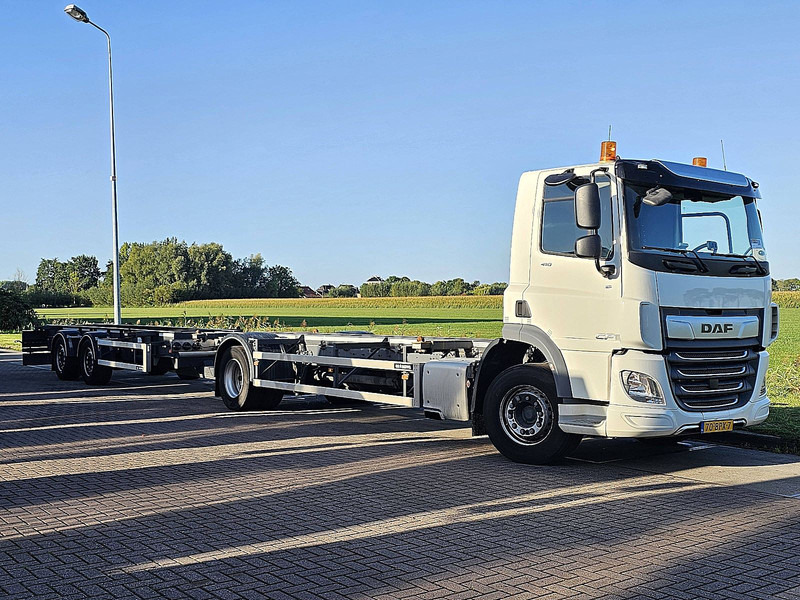 DAF CF 410 20FT TANKCONTAINER - Konteinerveduk/ Tõstukiga veoauto: pilt 5 DAF CF 410 20FT TANKCONTAINER - Konteinerveduk/ Tõstukiga veoauto: pilt 5