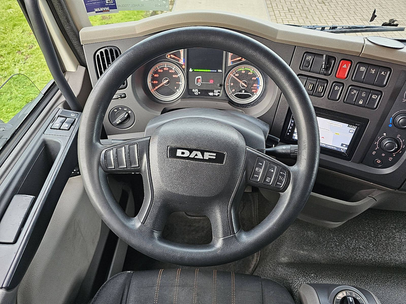 Interior photo 2: Kasti veoauto DAF LF 260 16T BED LIFT DOORS