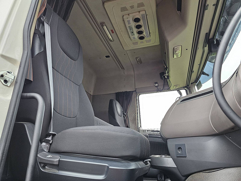 Tent veoauto DAF XF 450 FAN 6X2 STEERAXLE: pilt 7