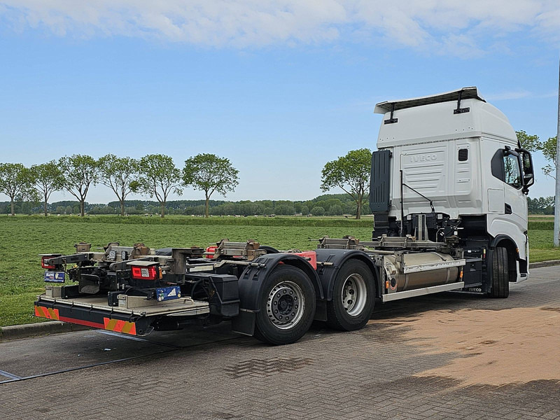 Iveco S-WAY AS260S46 LNG INT. STEERAXLE - Konteinerveduk/ Tõstukiga veoauto: pilt 3 Iveco S-WAY AS260S46 LNG INT. STEERAXLE - Konteinerveduk/ Tõstukiga veoauto: pilt 3