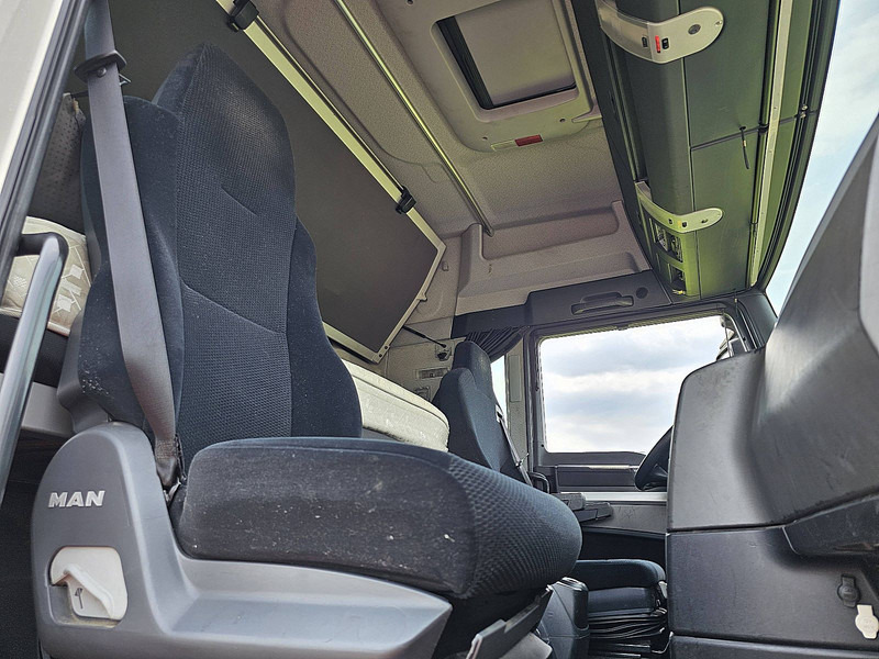 Konteinerveduk/ Tõstukiga veoauto MAN 18.400 TGX XLX 4X2 2T LIFT INT.: pilt 7